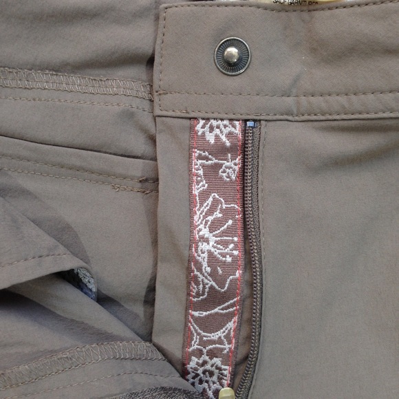 L.L. Bean Cropped Hiking Pants - Picture 10 of 14